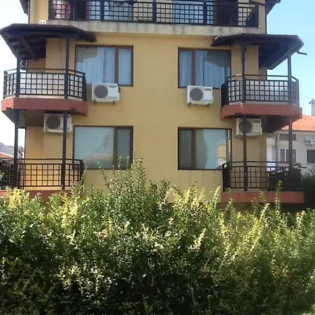 דירה Chernomorska 13 *